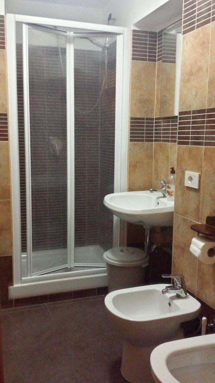 3 Lati Di Pitagora B&B Rome Bagian luar foto
